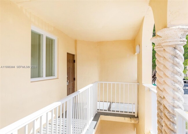 Photo - 1663 SE 29th St Unit 206