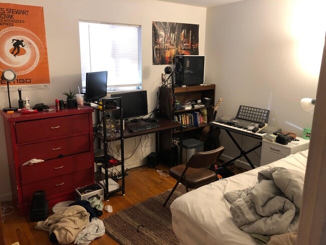 Photo - 731 S Woodlawn Ave Unit 731 Woodlawn Apt A