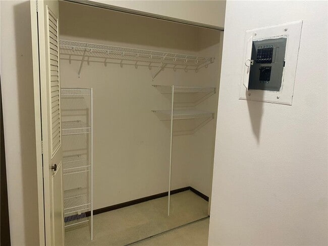 Photo - 7350 York Ave S Unidad 209