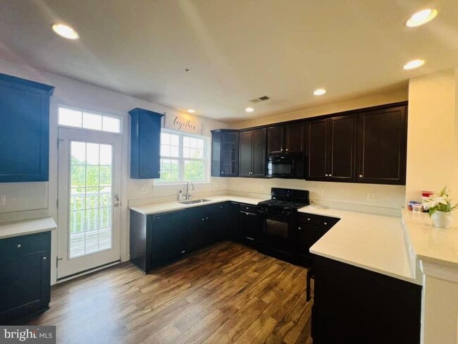 Photo - 7440 Riding Meadow Way