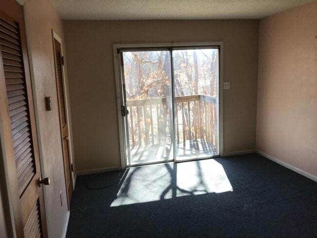 Building Photo - 1140 S Elizabeth St Unit 2