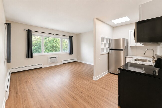Photo - 39 Willow St Unit 4