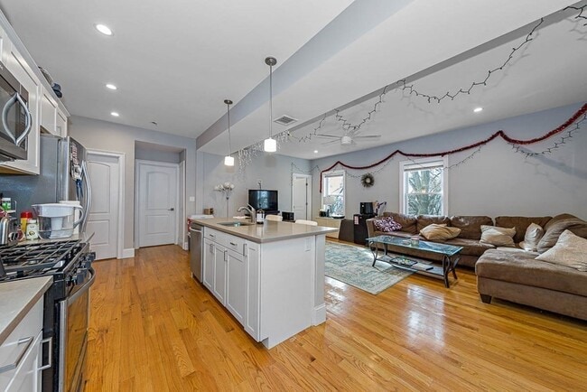 Photo - 195 E Cottage St Apartment Unit 2