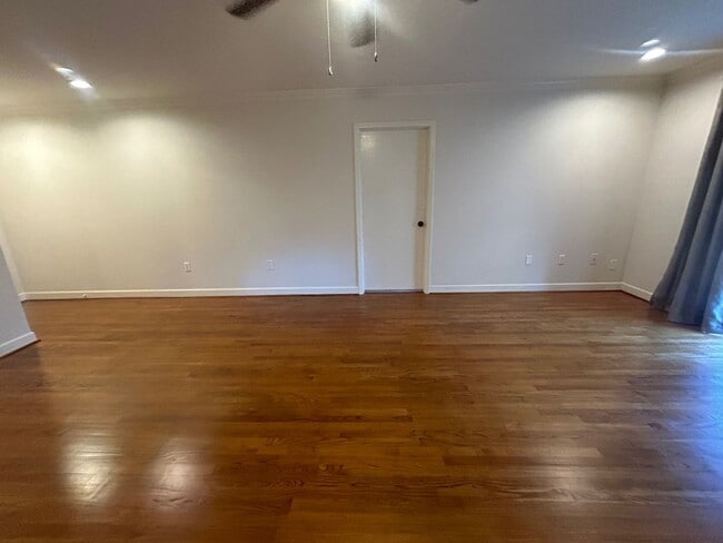 Photo - 5516 Lakeshore Dr Unit 5516 Lakeshore Drive Apt. 716