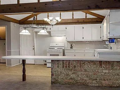 Photo - 701 N Dryden Cir