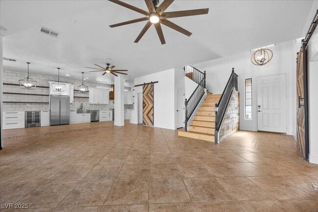 Photo - 6332 Peggotty Ave