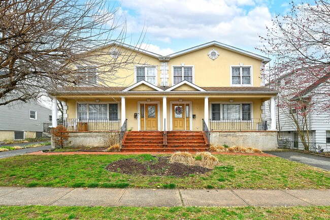 Photo - 16 Inwood Rd Townhome
