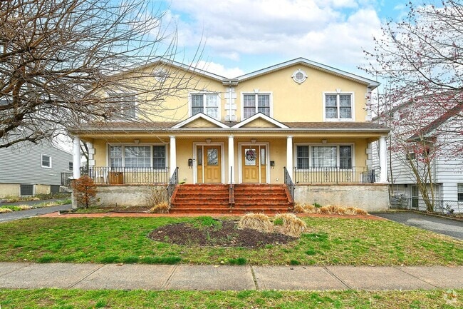 Building Photo - 16 Inwood Rd Rental