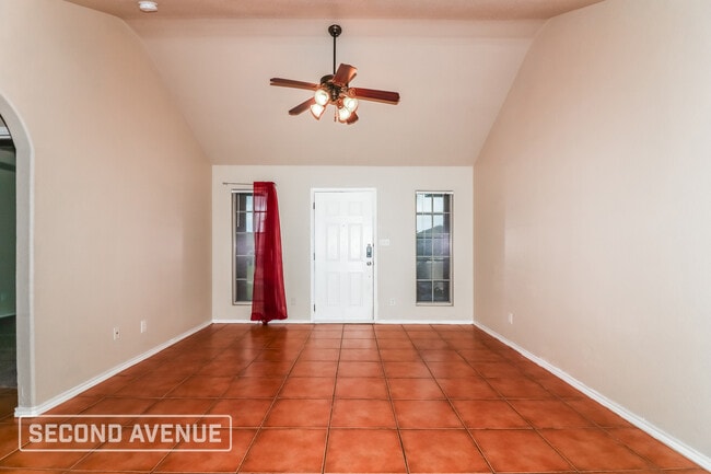 Photo - 5541 Candace St