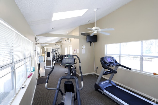 Plantation Oaks Apartments