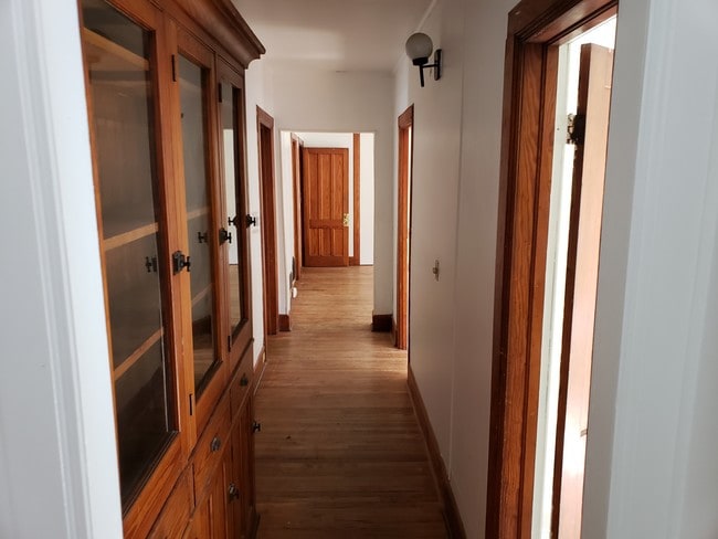 Hall - 11 Franklin St Unit 2