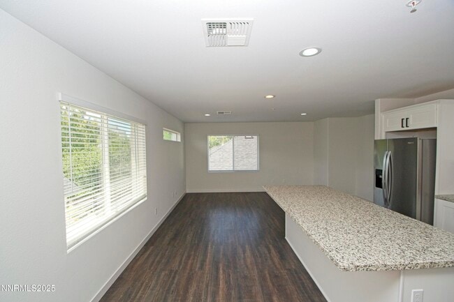 Building Photo - 626 Valley Rd Rental