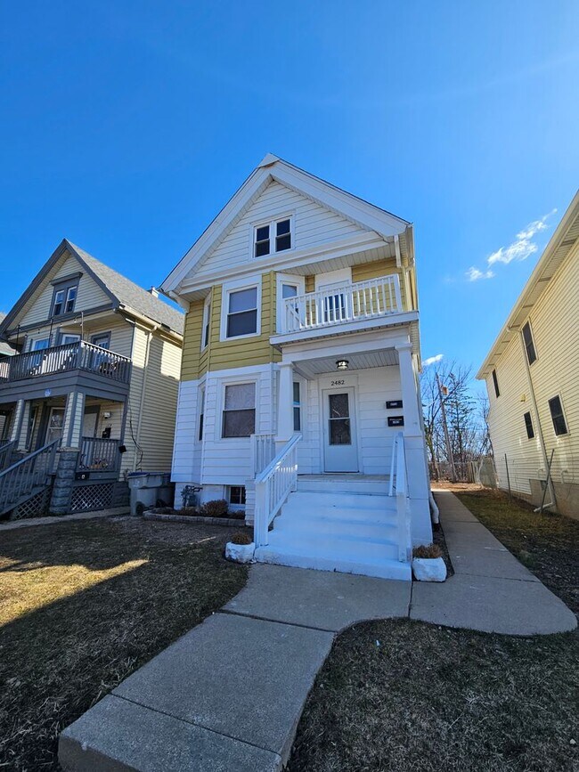 Building Photo - BNH- 2482 Unit 2482