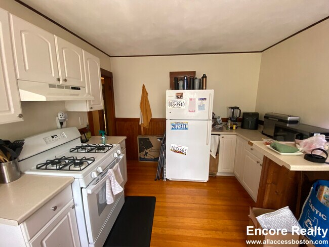 Photo - 8 Worthington St