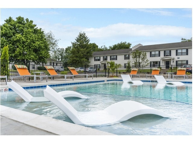 Building Photo - The Colony at the Oaks Rental