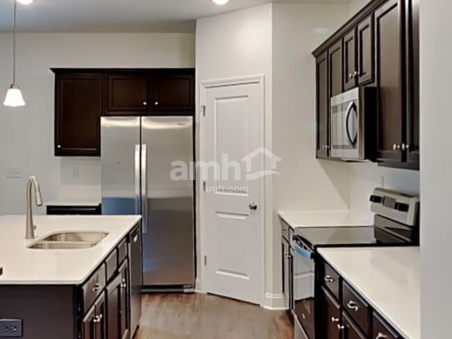 Photo - 15712 Thomas Rd