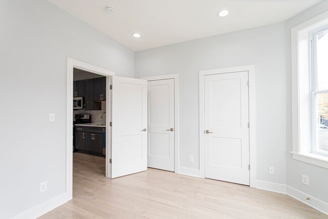 Photo - 2808 W Oxford St Unit 2