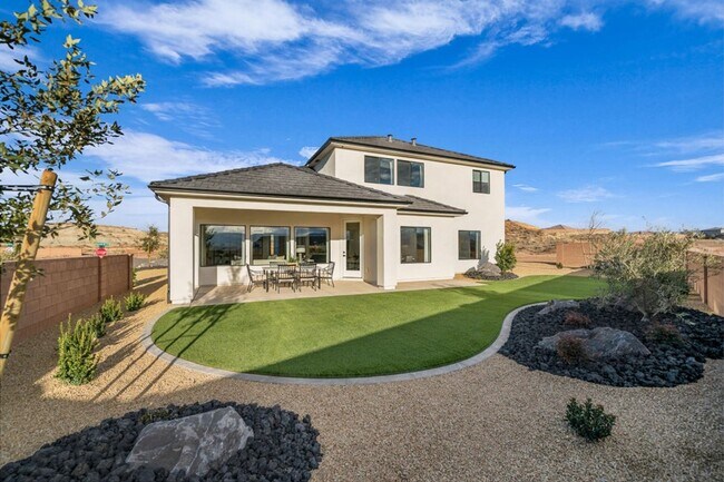 Photo - Stunning 6 Bedroom Home in St. George!