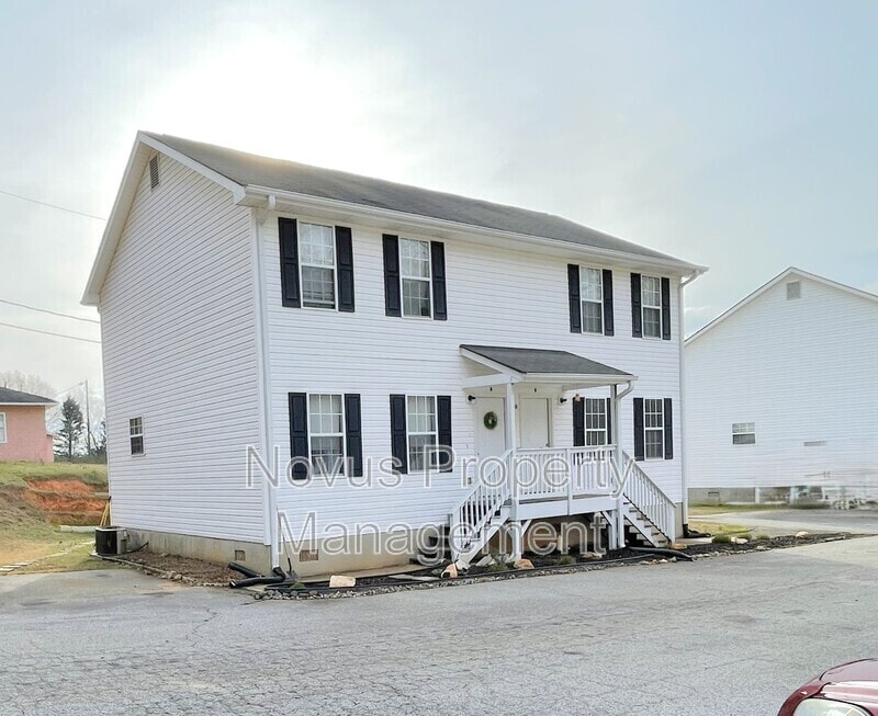 Photo - 160 Smith Ave Unit B