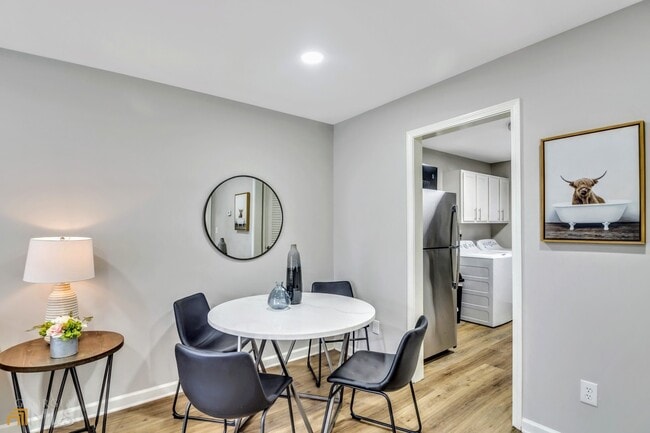 Photo - 1734 Spring Rd SW