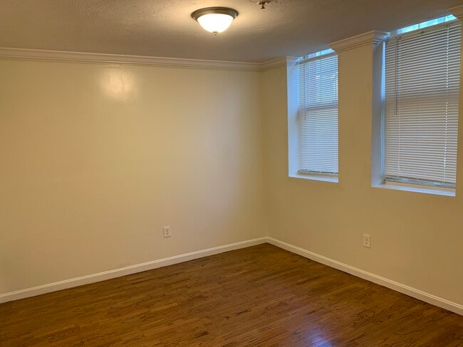 Photo - 712 Shawmut Ave