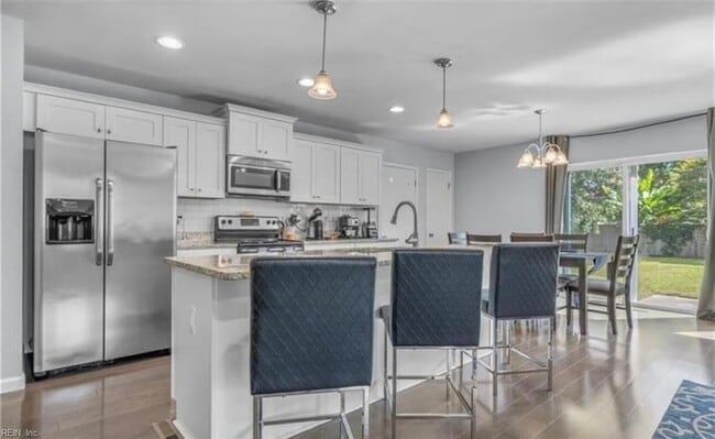 Photo - 9322 Grove Ave