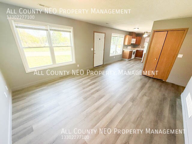 Photo - 3023 Cliftmont Ave NE