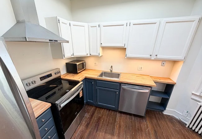 Photo - 101 7th St SE