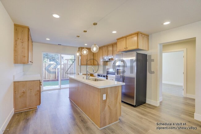 Building Photo - 14 Larkfield Maples Ct Rental