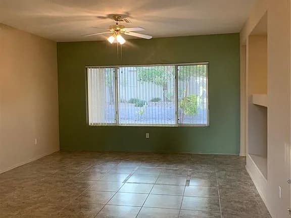 Photo - 1525 Fieldbrook St