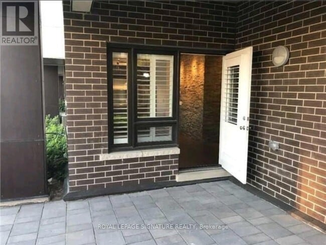 Photo - 5005 Harvard Rd Unité 104