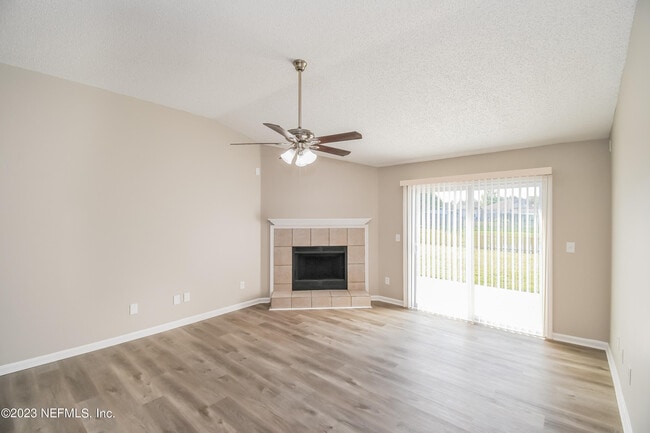 Photo - 542 Ashcroft Landing Dr