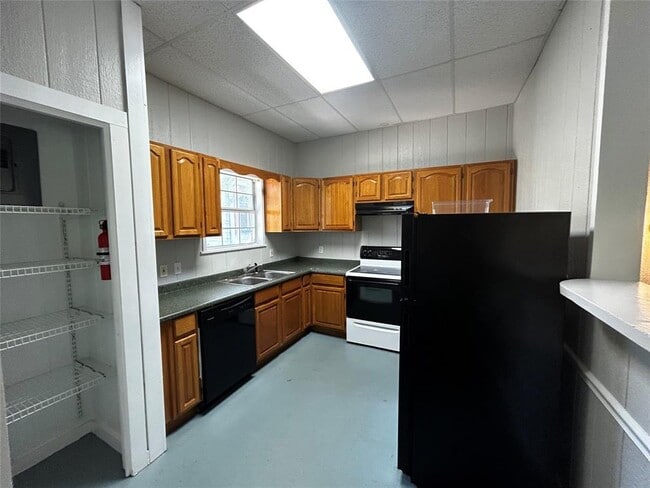 Photo - 903 W 30th St