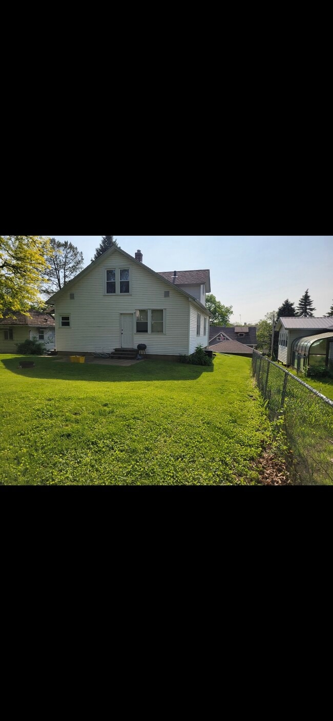 Photo - 2270 Hoyt St