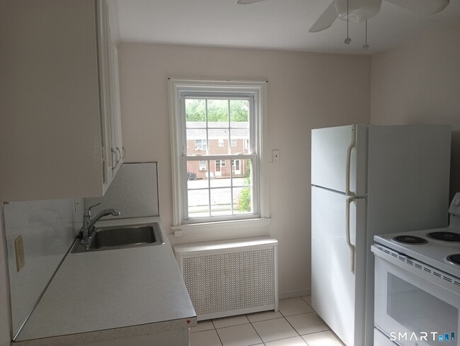 Photo - 51 Robin Rd Unit B2