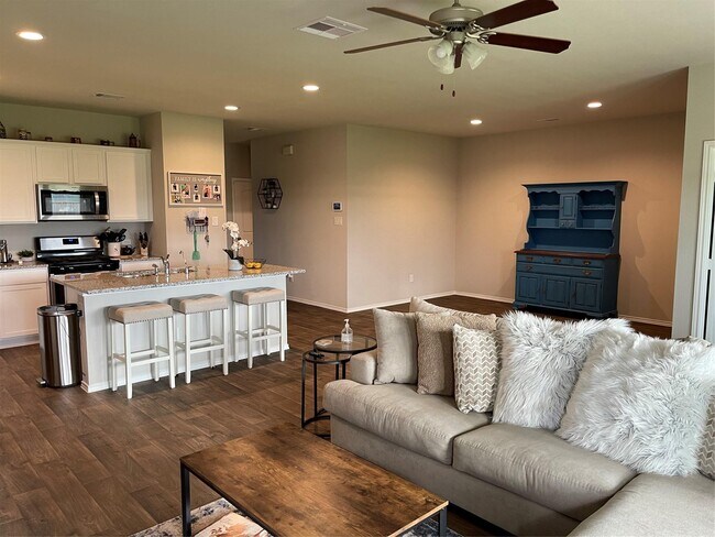 Photo - 18356 Klamath Falls Ln