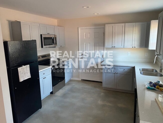 Photo - 12813 Alabama St