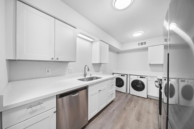 Photo - 353 N Post Oak Ln Unidad 729