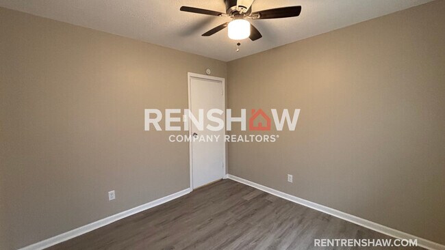 Photo - 3919 Dante Ave