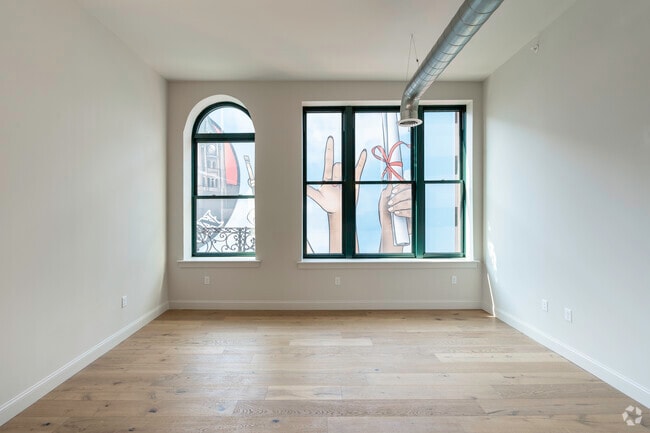 Unit 204, lots of natural light - The Petronelli