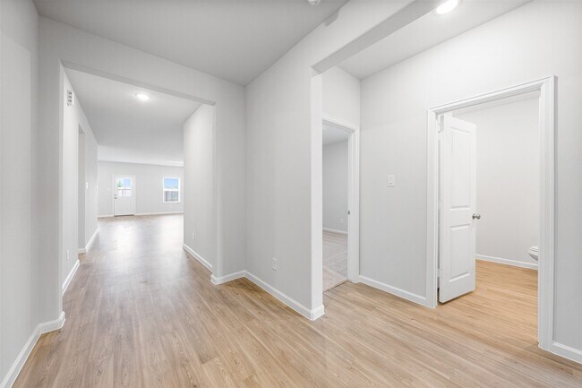 Photo - 16743 Needlepoint Dr