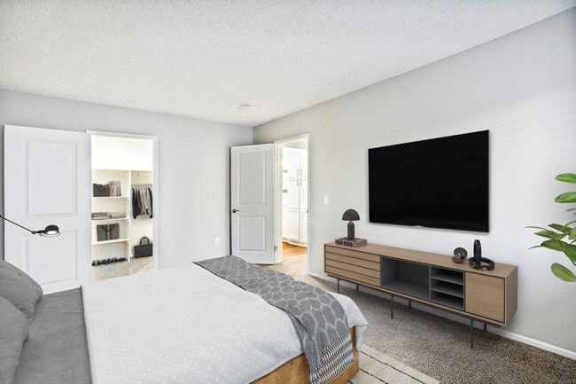 Photo - Fullerton Hills