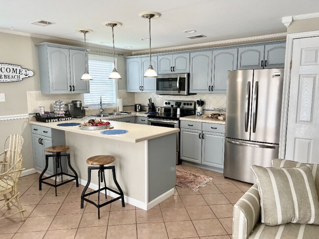 426 Lark Ln Unit 1W