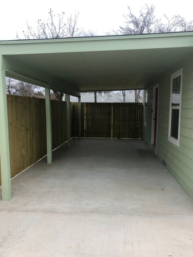 Photo - Newly remodeled in 2023! 1 bed, 1 bath, ALL appliances!