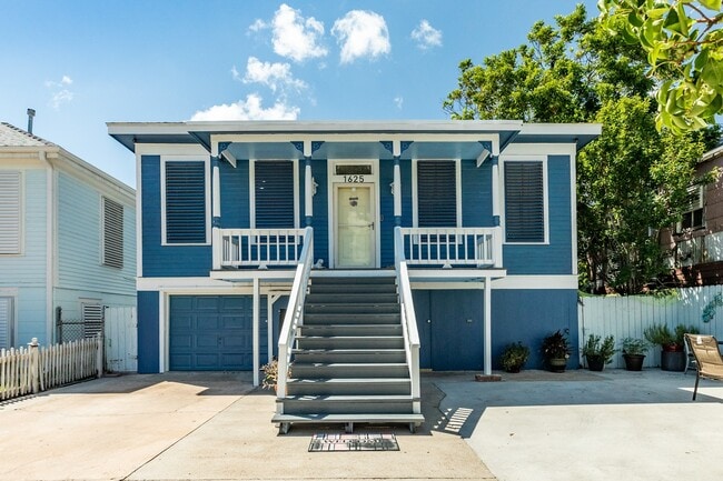 Building Photo - 1625 Ave M 1/2