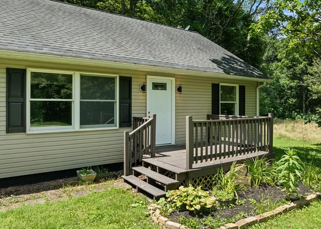 Building Photo - 480 Boone Hedges Rd