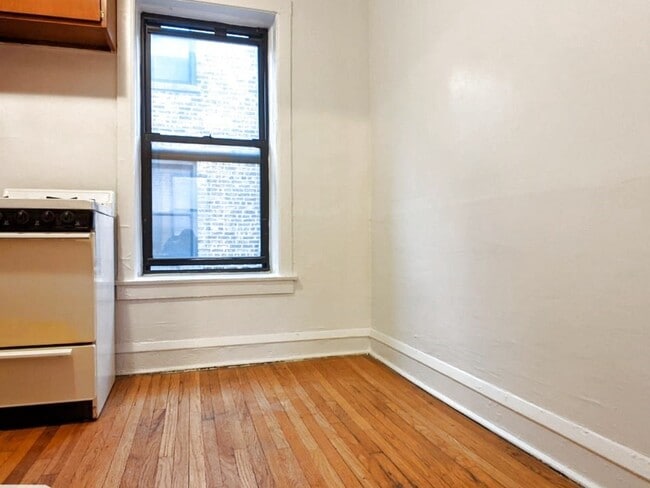 Photo - 2714 N Spaulding Ave Unit 2ii