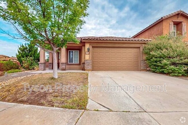 Building Photo - 400 Loma Linda Loop NE Rental