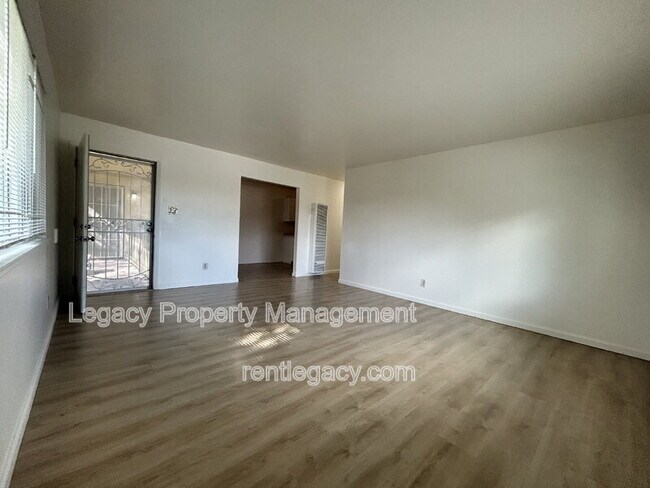 Photo - 4552 Ashcroft Ave Unit Apt 36D