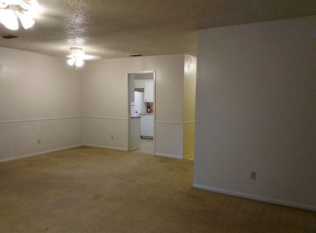 Photo - 1104 Cummings Ave